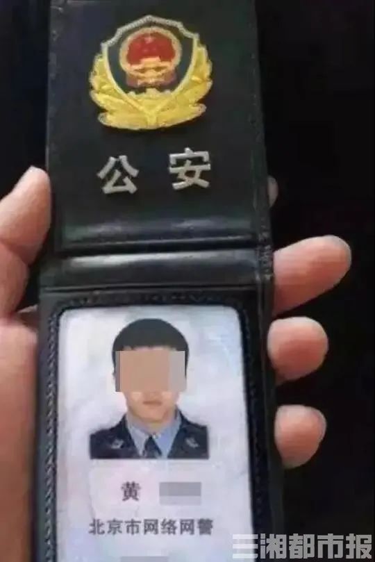 DƬ